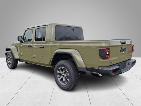 New 2025 Jeep Gladiator Sport image 3