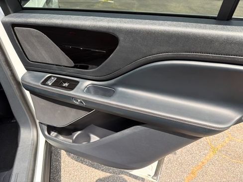 New 2026 Lincoln Aviator 2WD image 17