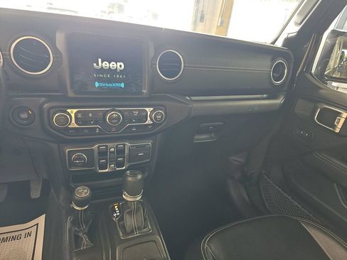 Used 2023 Jeep Wrangler Unlimited Sahara w/ Cold Weather Group AWD/4WD image 6