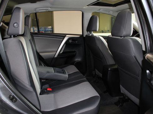 Used 2014 Toyota RAV4 XLE FWD image 29