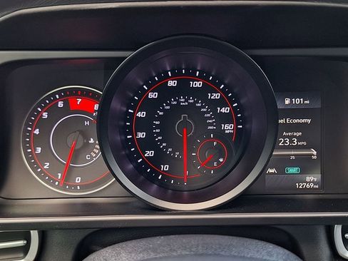 Certified 2023 Hyundai Elantra SEL image 17