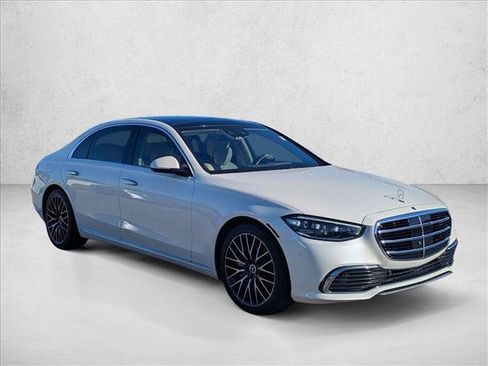 Used 2021 Mercedes-Benz S 580 4MATIC Sedan image 3