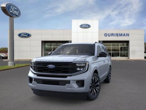 New 2025 Ford Expedition Platinum w/ Driver's Package image 3