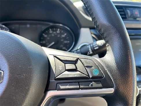 Certified 2022 Nissan Rogue Sport SL w/ Premium Package image 13