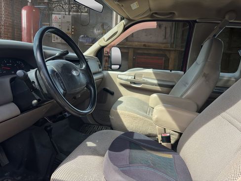 Used 2004 Ford F350 XL image 19