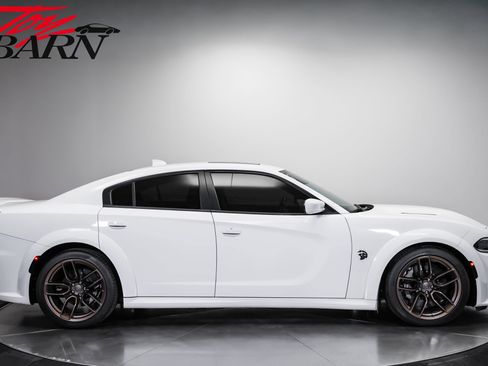 Used 2022 Dodge Charger SRT Hellcat w/ Harman/Kardon Audio Group RWD image 6