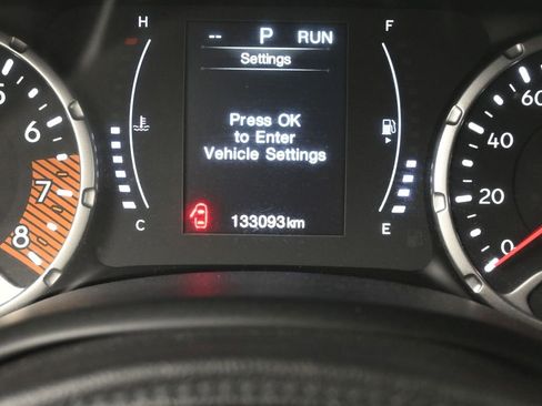 Used 2020 Jeep Renegade Latitude w/ Cold Weather Group image 16