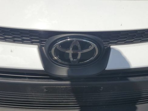 Used 2025 Toyota Corolla LE FWD image 30