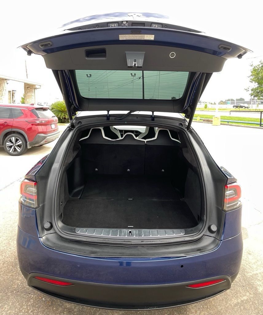 Used 2018 Tesla Model X 75D AWD/4WD image 11
