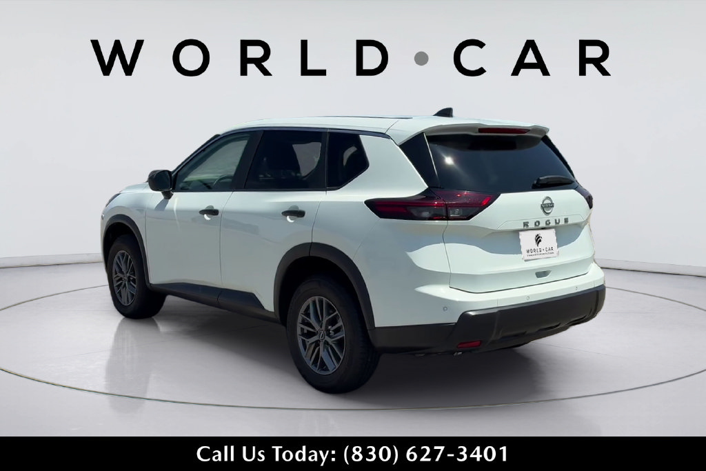 Used 2025 Nissan Rogue S FWD image 9