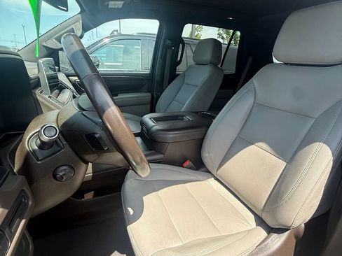 Used 2023 Chevrolet Tahoe Z71 w/ Luxury Package AWD/4WD image 8
