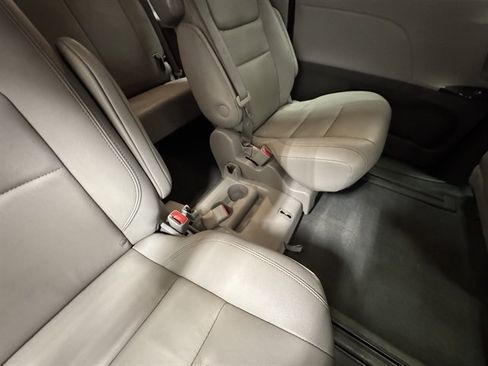 Used 2020 Toyota Sienna XLE Premium FWD image 15