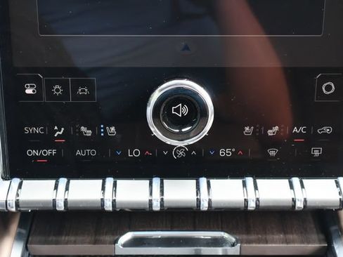 New 2026 GMC Acadia Denali Ultimate w/ LPO, Floor Liner Package AWD/4WD image 14