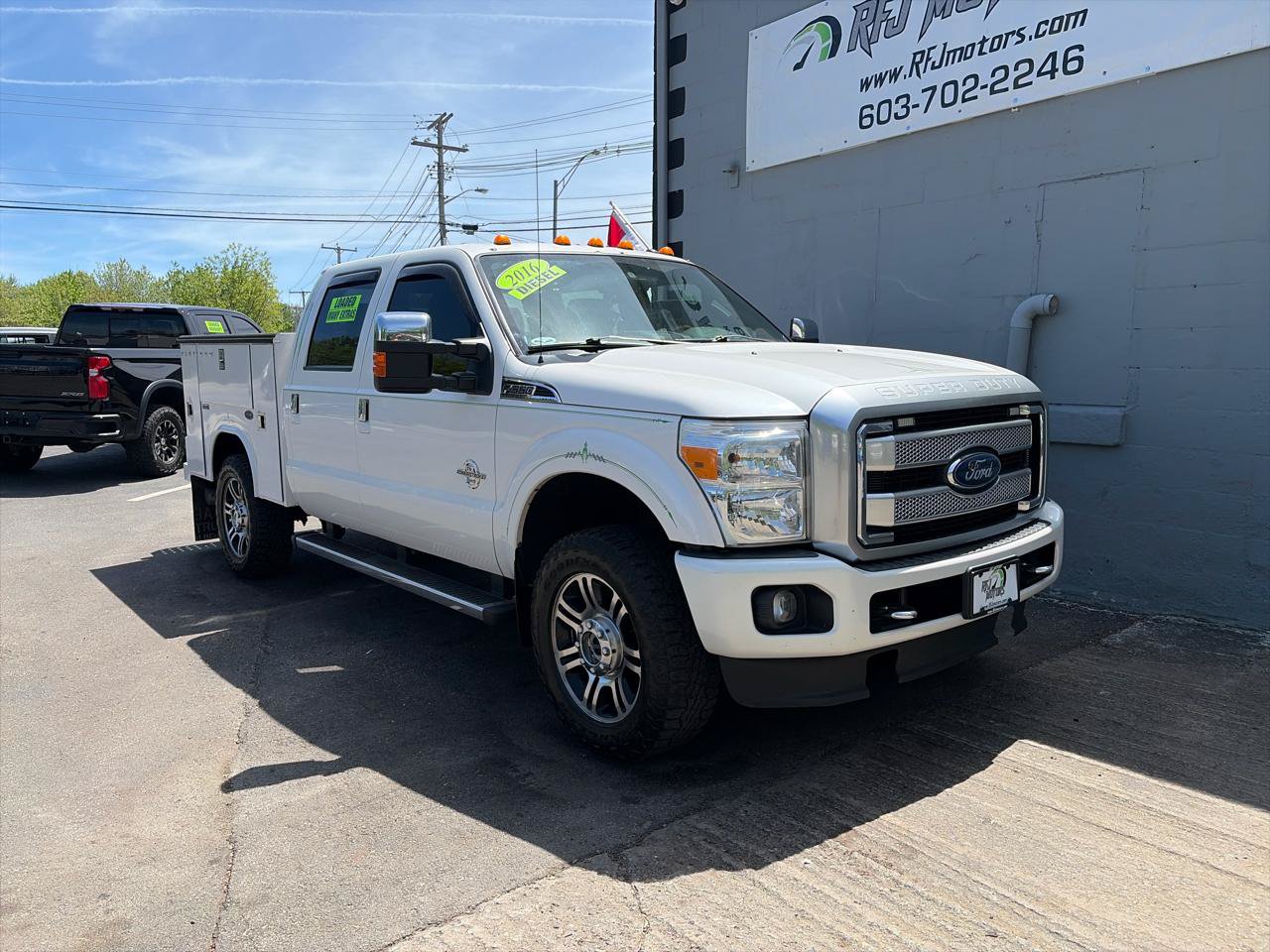Used 2016 Ford F350 Platinum w/ Snow Plow Prep Package AWD/4WD image 2