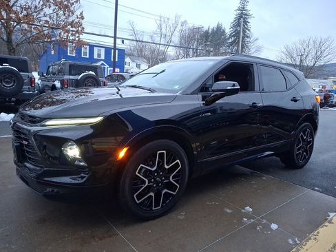 Used 2025 Chevrolet Blazer RS w/ Driver Confidence II Package image 3