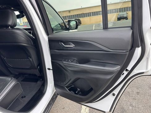 Used 2023 Jeep Grand Cherokee Altitude image 20