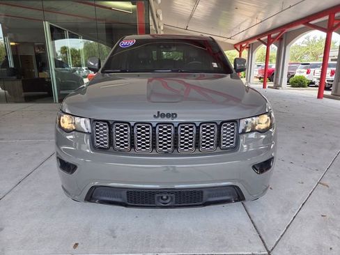 Used 2020 Jeep Grand Cherokee Altitude RWD image 17