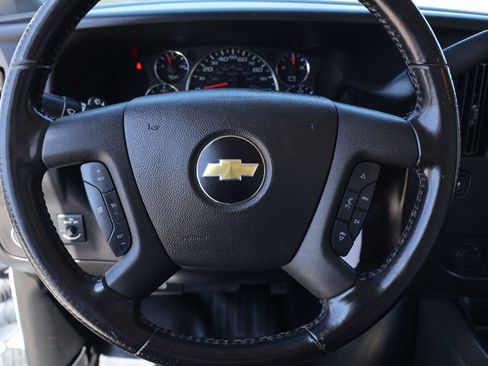 Used 2020 Chevrolet Express 3500 w/ Power Convenience Package RWD image 5