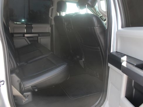 Used 2019 Ford F250 XLT AWD/4WD image 15