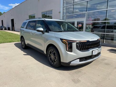 New 2026 Kia Carnival EX FWD image 1