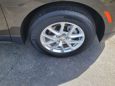 Used 2024 Chevrolet Equinox LT w/ LPO, Floor Liner Package FWD image 15
