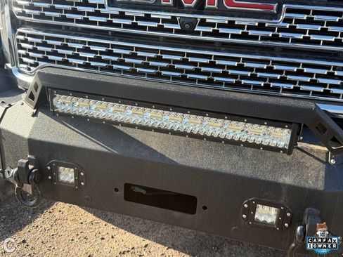 Used 2022 GMC Sierra 2500 Denali w/ Denali Black Diamond Edition AWD/4WD image 21