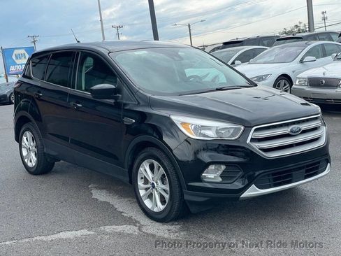 Used 2019 Ford Escape SE FWD image 4