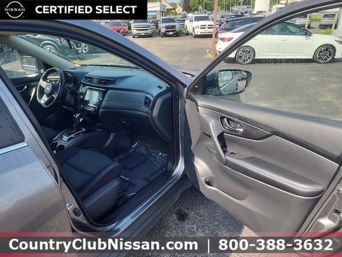 Certified 2019 Nissan Rogue SV AWD/4WD image 31
