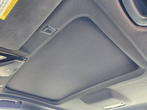 Used 2020 BMW 530i w/ Convenience Package image 28