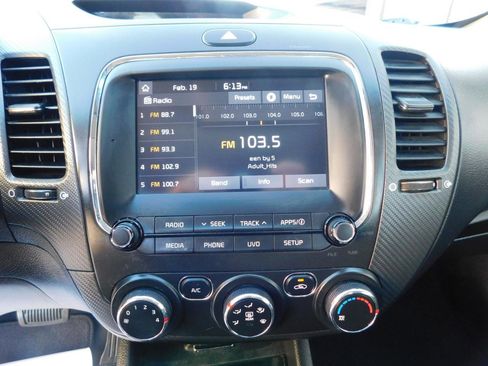 Used 2017 Kia Forte EX image 12