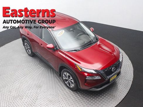 Used 2023 Nissan Rogue SV AWD/4WD image 3