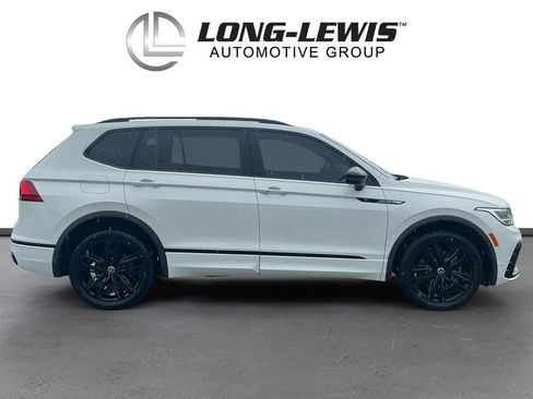Used 2022 Volkswagen Tiguan SE R-Line FWD image 8