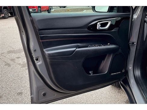 Used 2023 Jeep Compass Trailhawk image 19