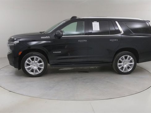 Used 2021 Chevrolet Tahoe High Country w/ Premium Package image 20