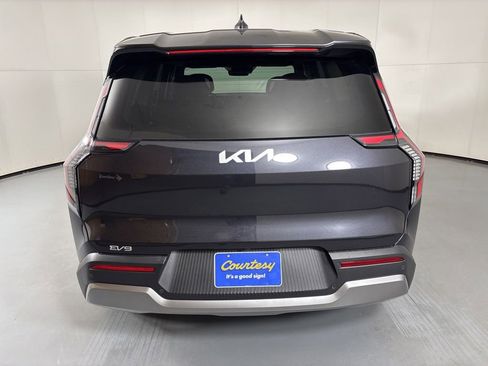 New 2026 Kia EV9 Light RWD image 7