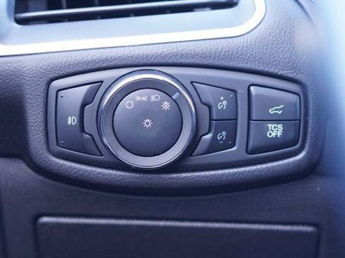 Used 2024 Ford Edge Titanium image 17