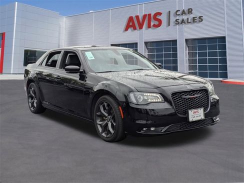 Used 2023 Chrysler 300 S image 3