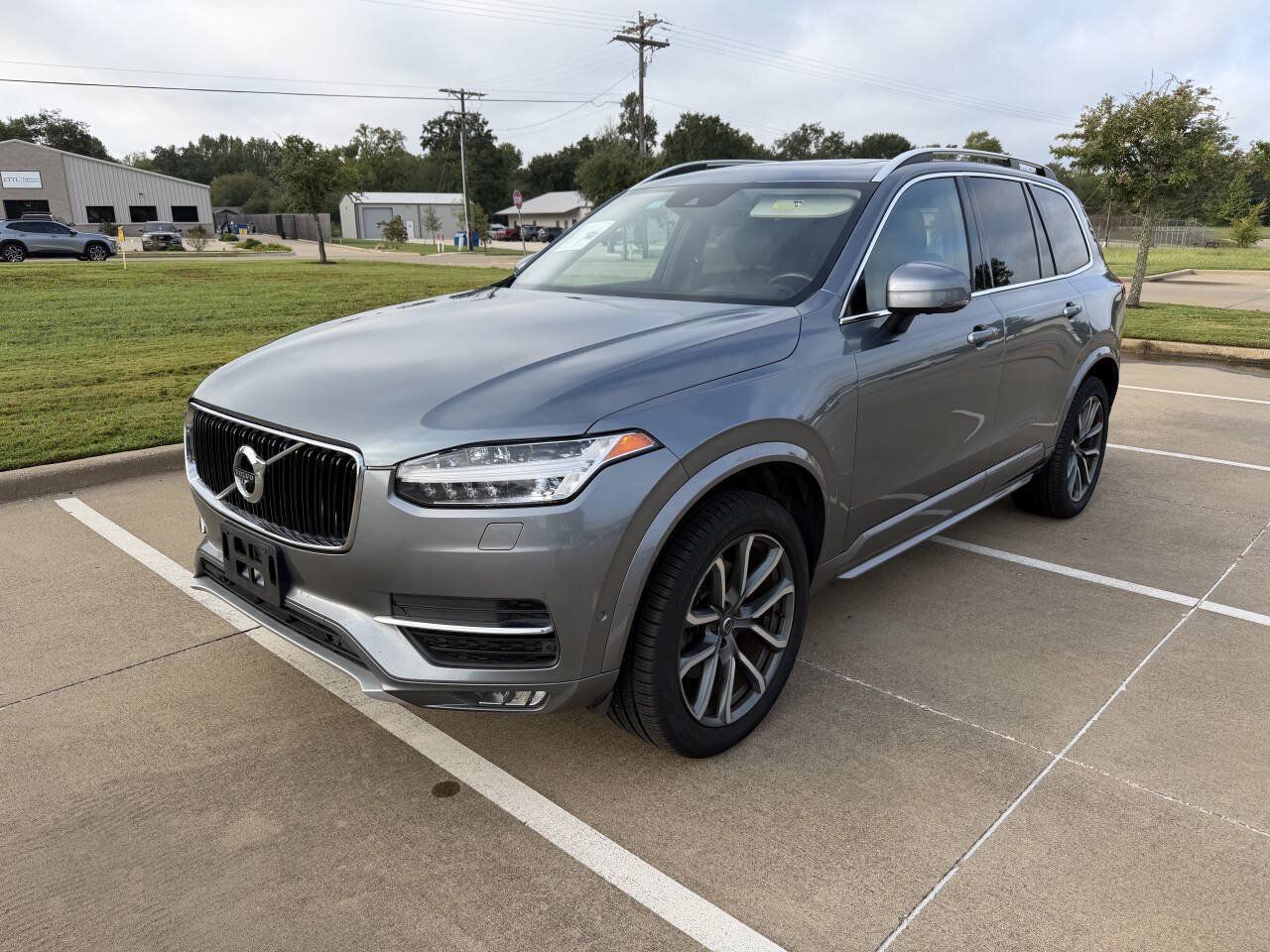 Used 2018 Volvo XC90 T6 Momentum w/ Convenience Package AWD/4WD image 21