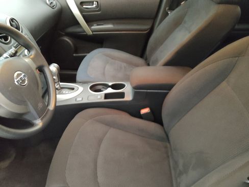 Used 2015 Nissan Rogue S FWD image 17
