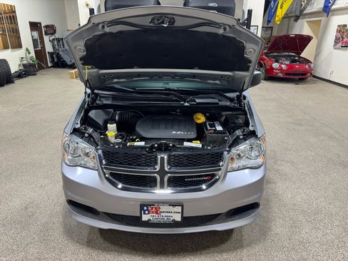 Used 2018 Dodge Grand Caravan SE image 56