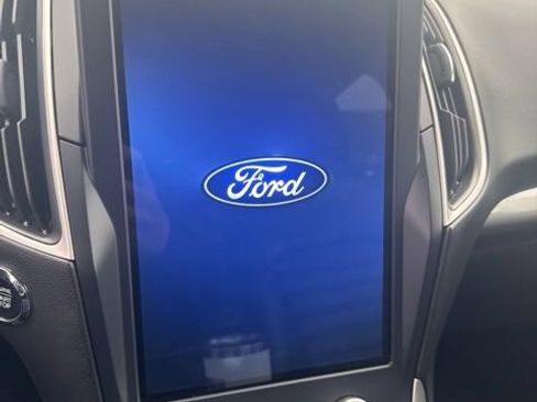 Used 2024 Ford Edge SEL w/ Convenience Package AWD/4WD image 8