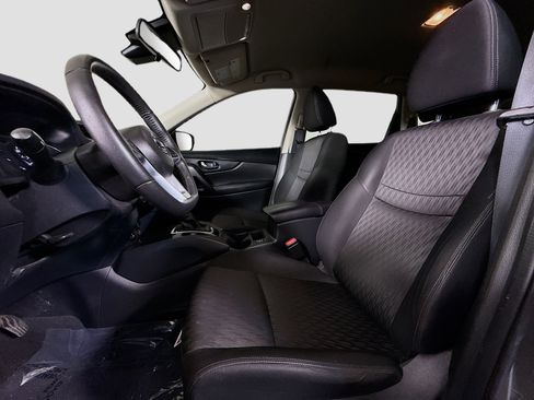 Used 2019 Nissan Rogue SV image 22