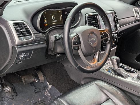 Certified 2022 Jeep Grand Cherokee Limited image 17