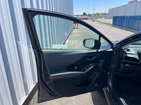 Certified 2025 Subaru Crosstrek 2.5i Limited w/ Crosstrek Mirror Package AWD/4WD image 13