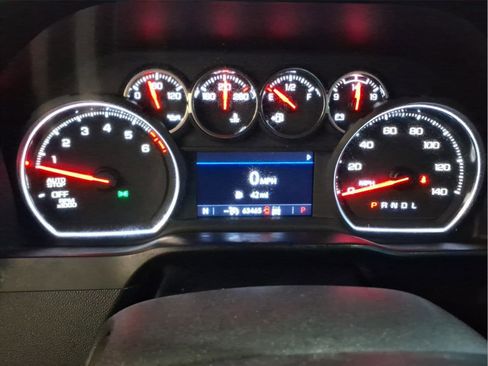 Used 2022 Chevrolet Silverado 1500 LT AWD/4WD image 17