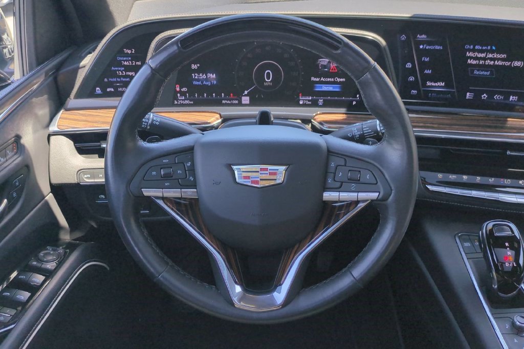 Certified 2023 Cadillac Escalade ESV Premium Luxury w/ Performance Package AWD/4WD image 30