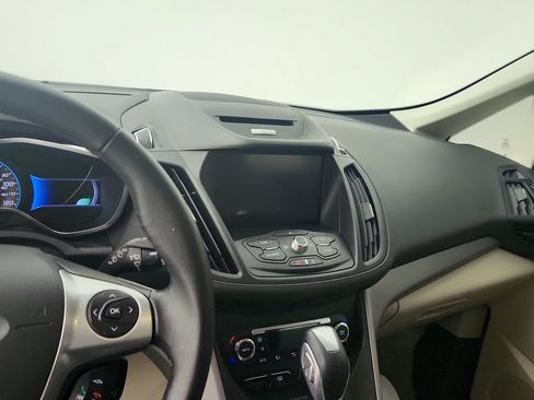 Used 2014 Ford C-MAX SE w/ Equipment Group 203A FWD image 19