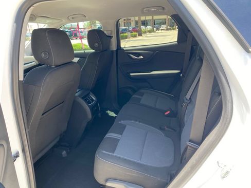 Used 2023 Chevrolet Blazer LT w/ Convenience Package FWD image 11