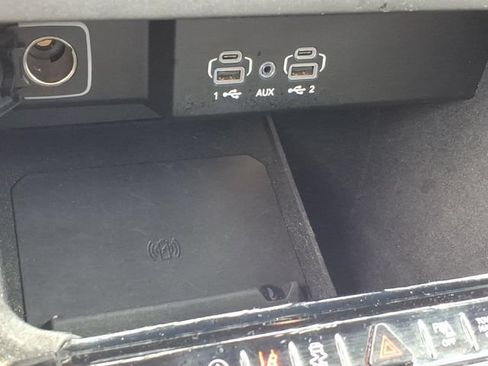 Used 2024 Jeep Wagoneer Series II w/ Flexible Seating Group RWD image 10