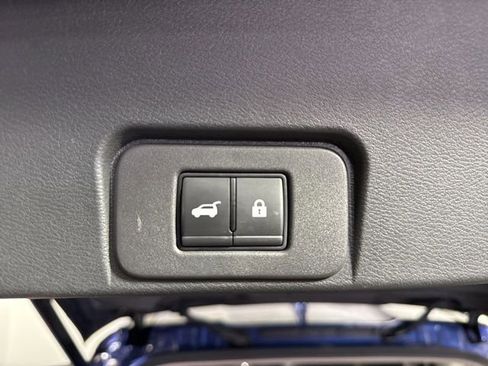 Used 2023 Nissan Rogue Platinum w/ Platinum Premium Package image 22